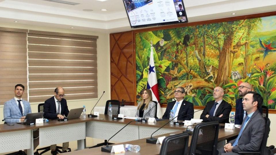Taramelli all'Università di Panama