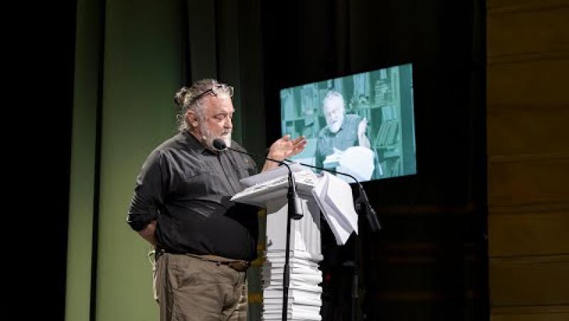 Preview image for the video "Il libro è rivoluzione. 8 luglio 2025  Andrea Moro "Il libro visionario"".